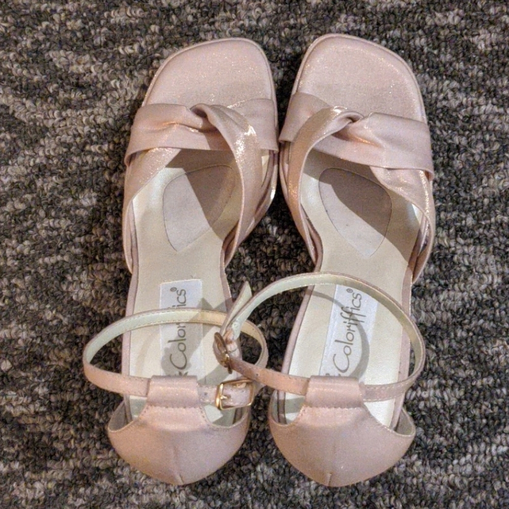 7.5 M golden heels